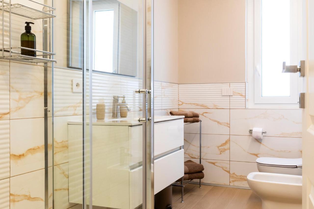 Aro Design Suite Asti Bagian luar foto